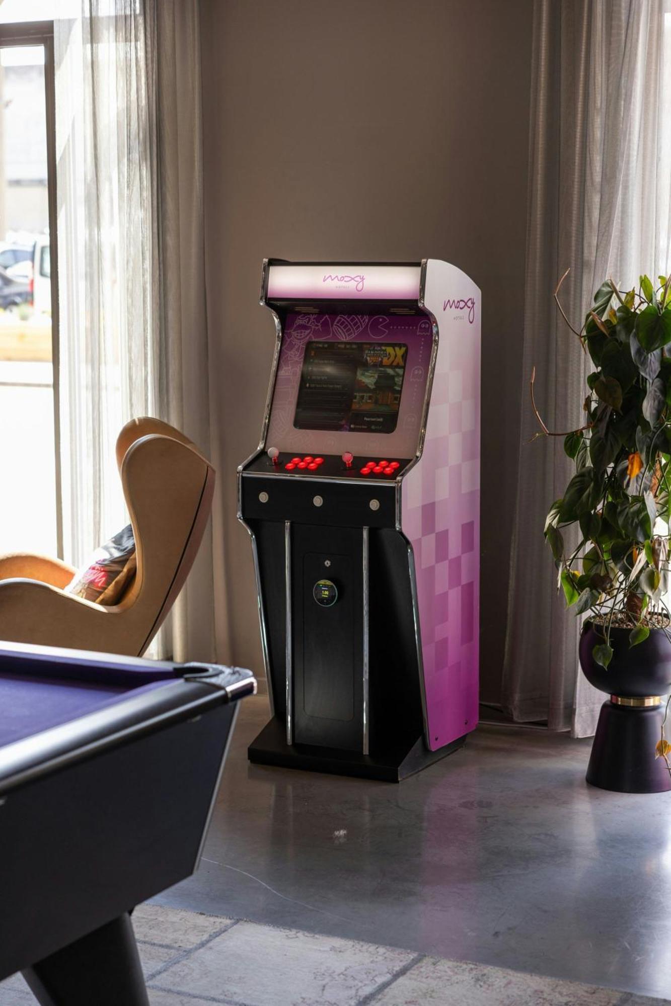 Moxy Excel Hotel London